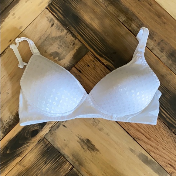NWOT Fruit of the Loom Wirefree Bra White 34B - Picture 1 of 4